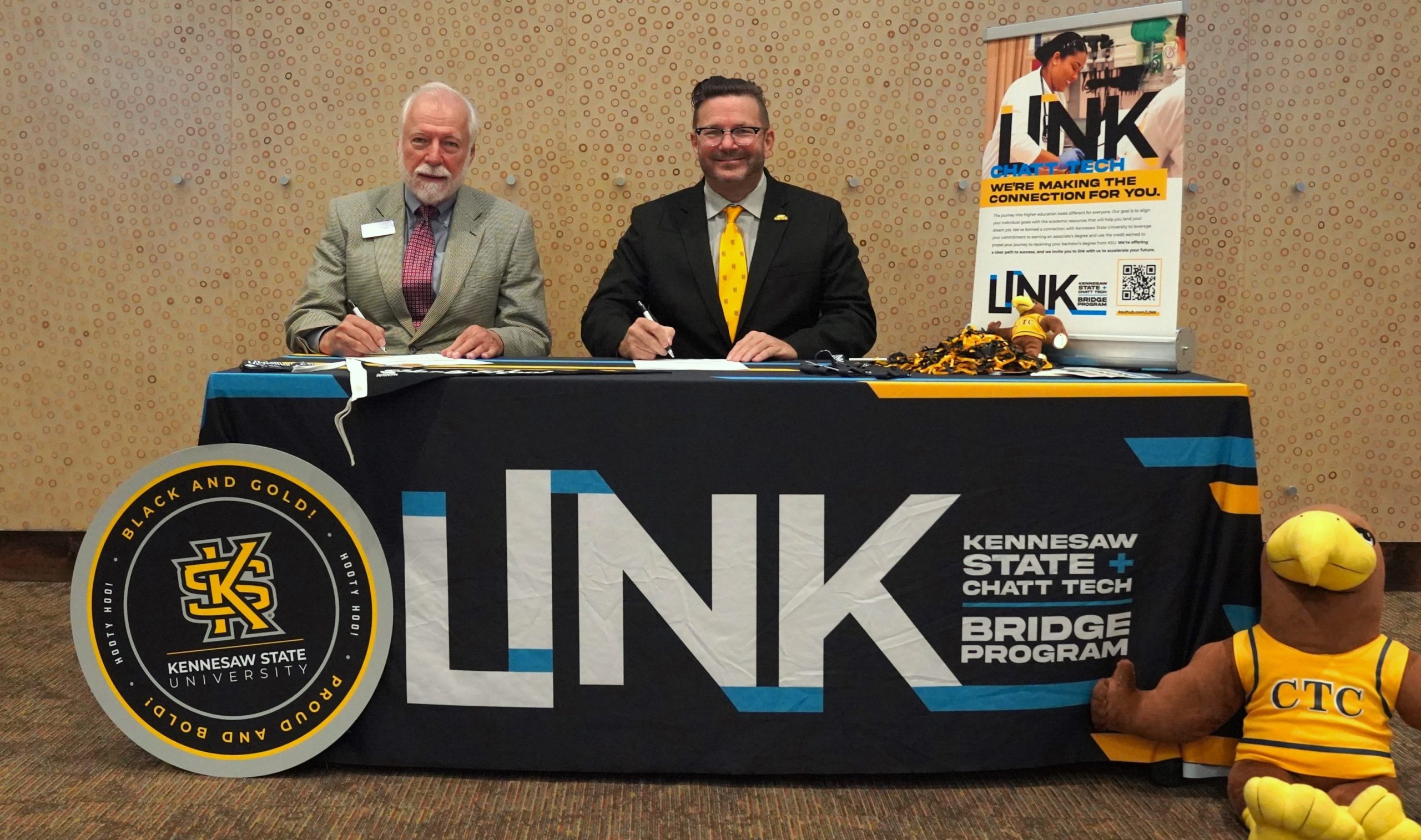 Chatt Tech President Dr. Ron Newcomb and Associate Provost Sheb True are shown here.